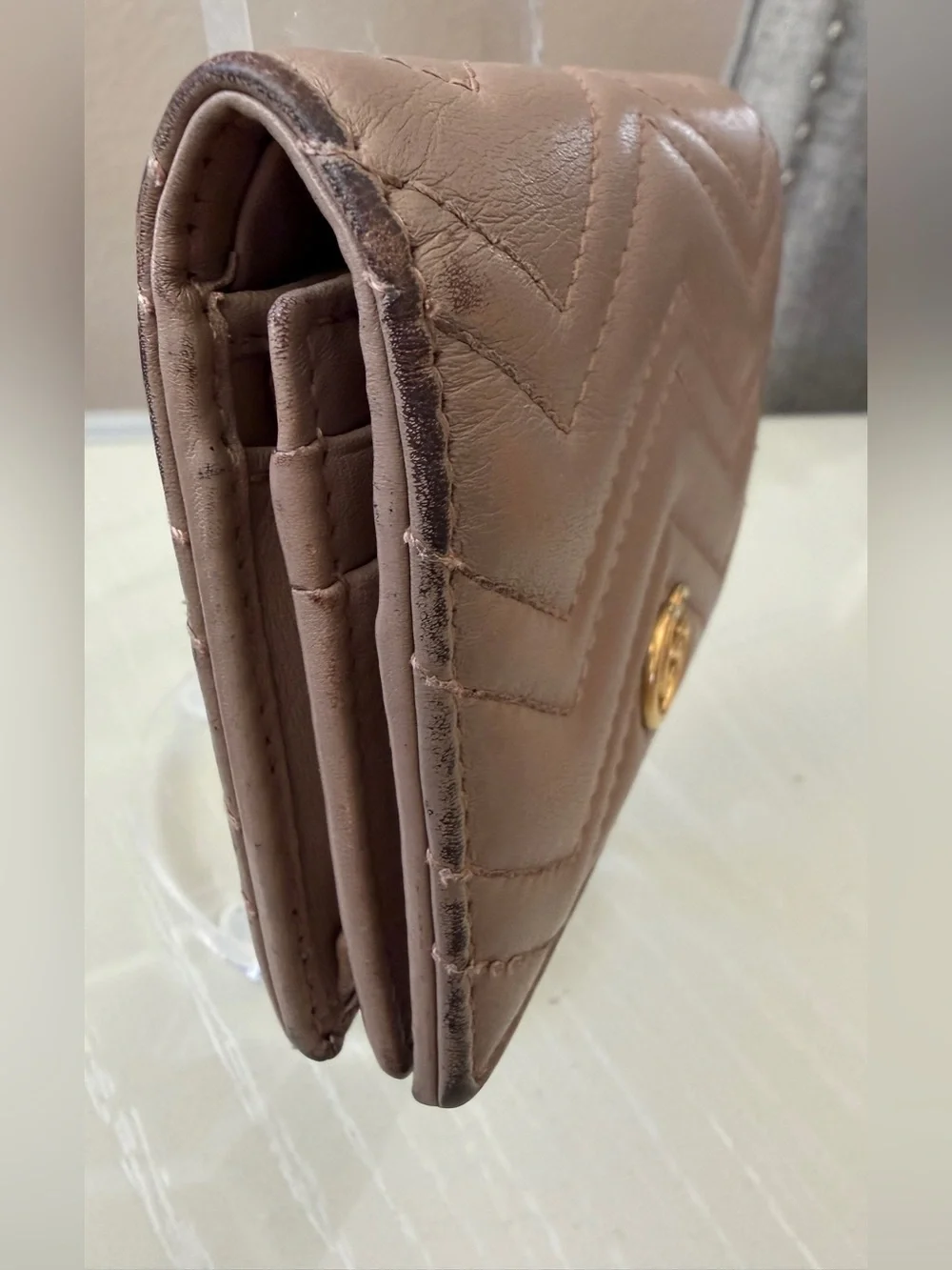 Gucci GG Marmont Chevron Leather Card Holder Wallet – Taupe
